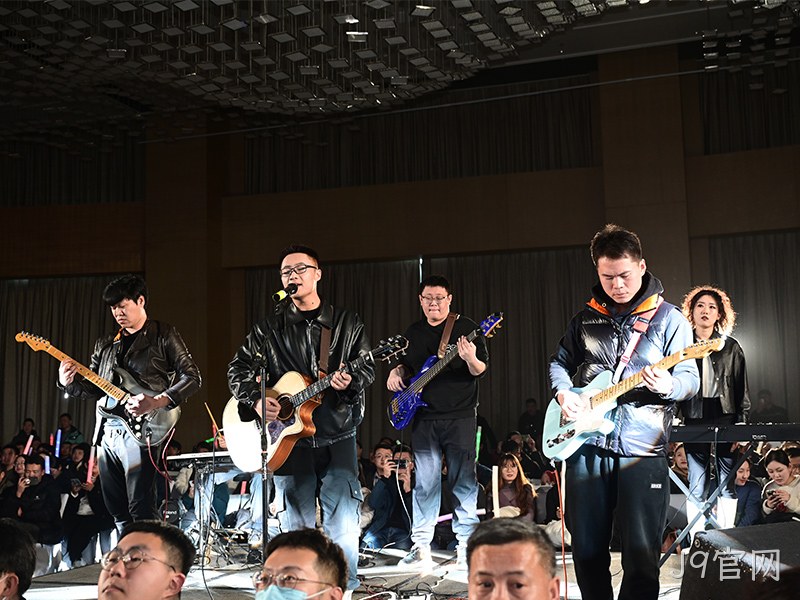 年会乐队演出